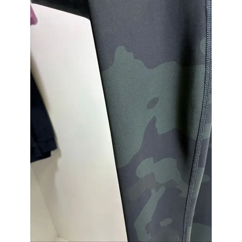 ALO Vapor Camo Leggings in Hunter Size S